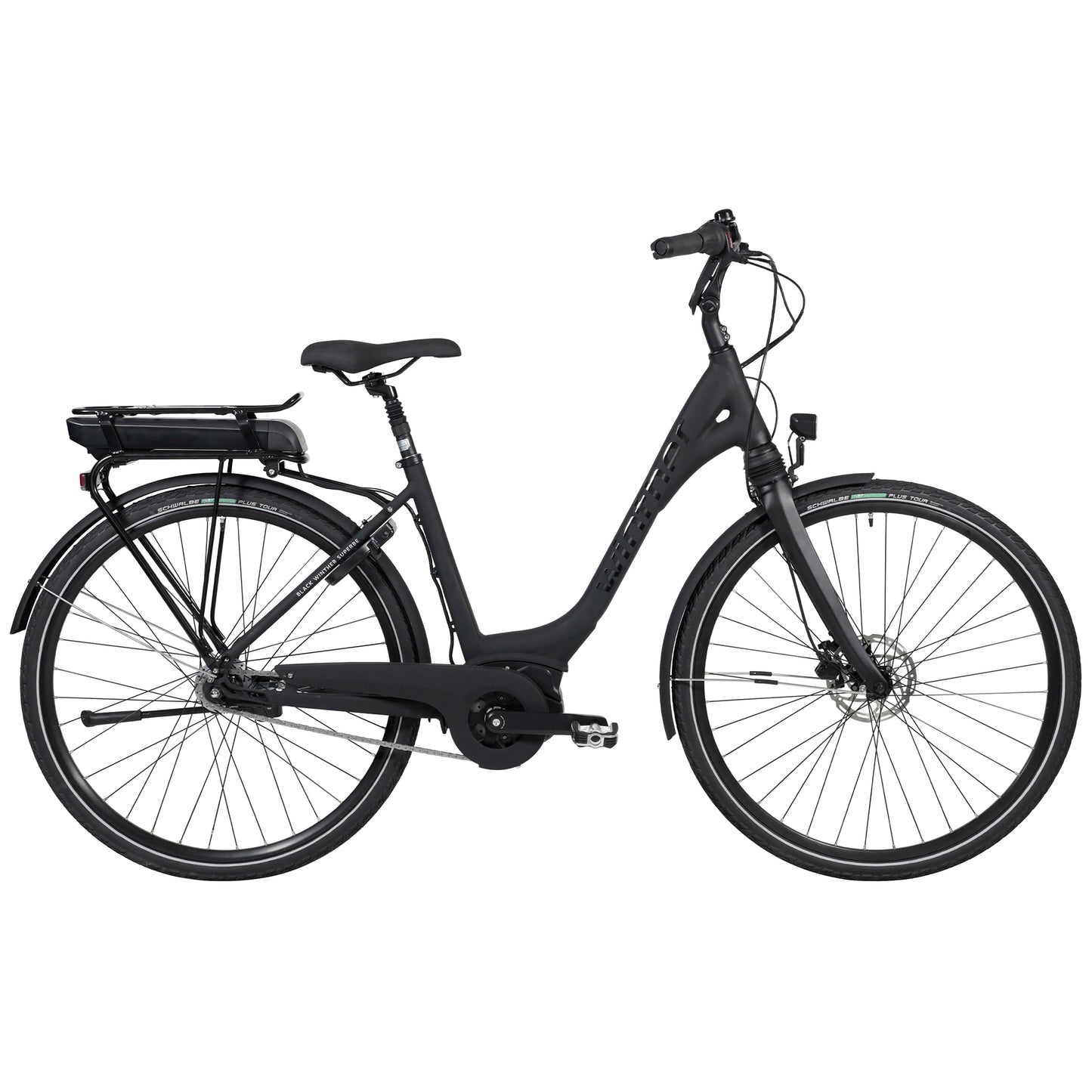 Matt svart cykel med pakethållare, sadel och framdäck
