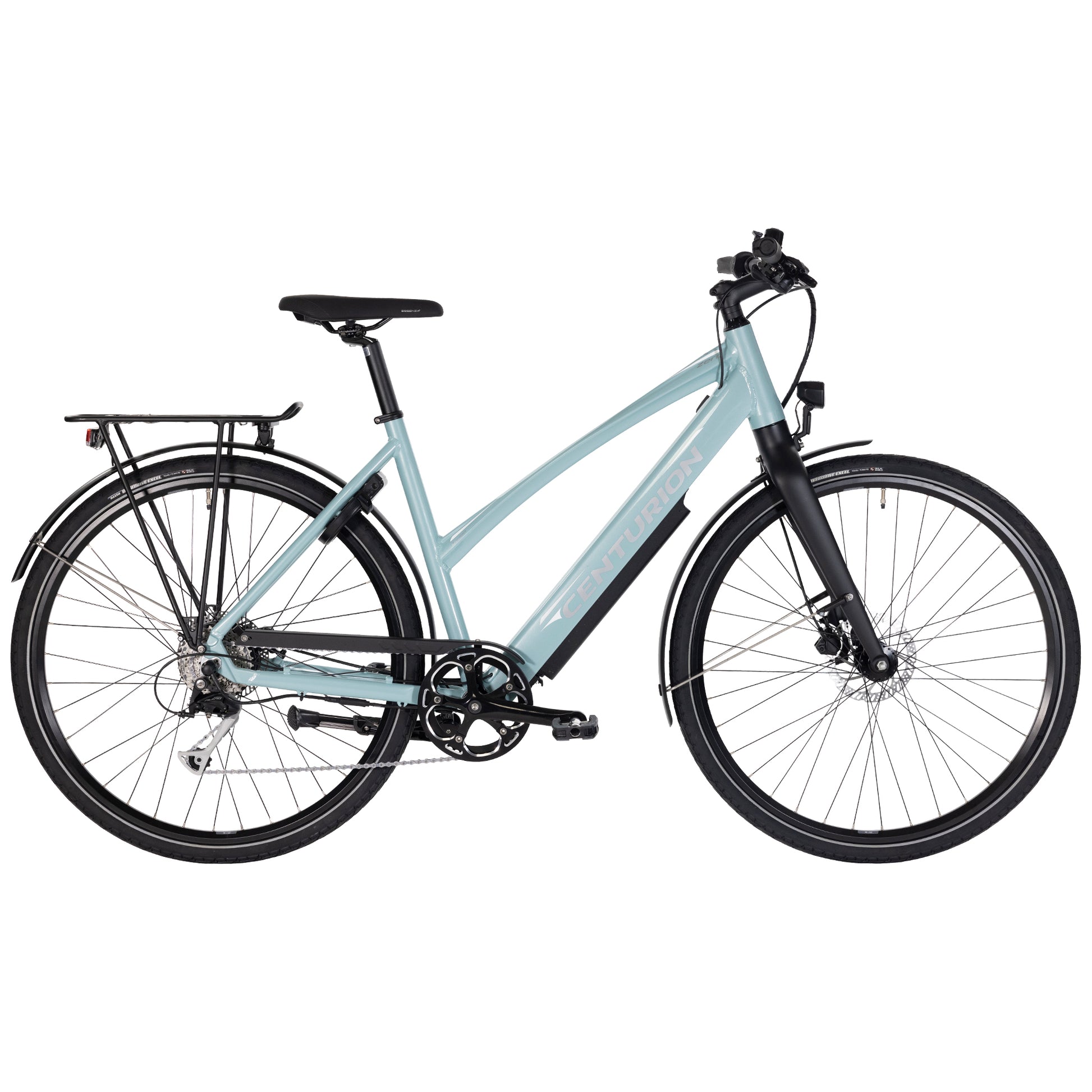 Cykel med ljusblå ram och svarta hjul, sidovy med styre och sadel