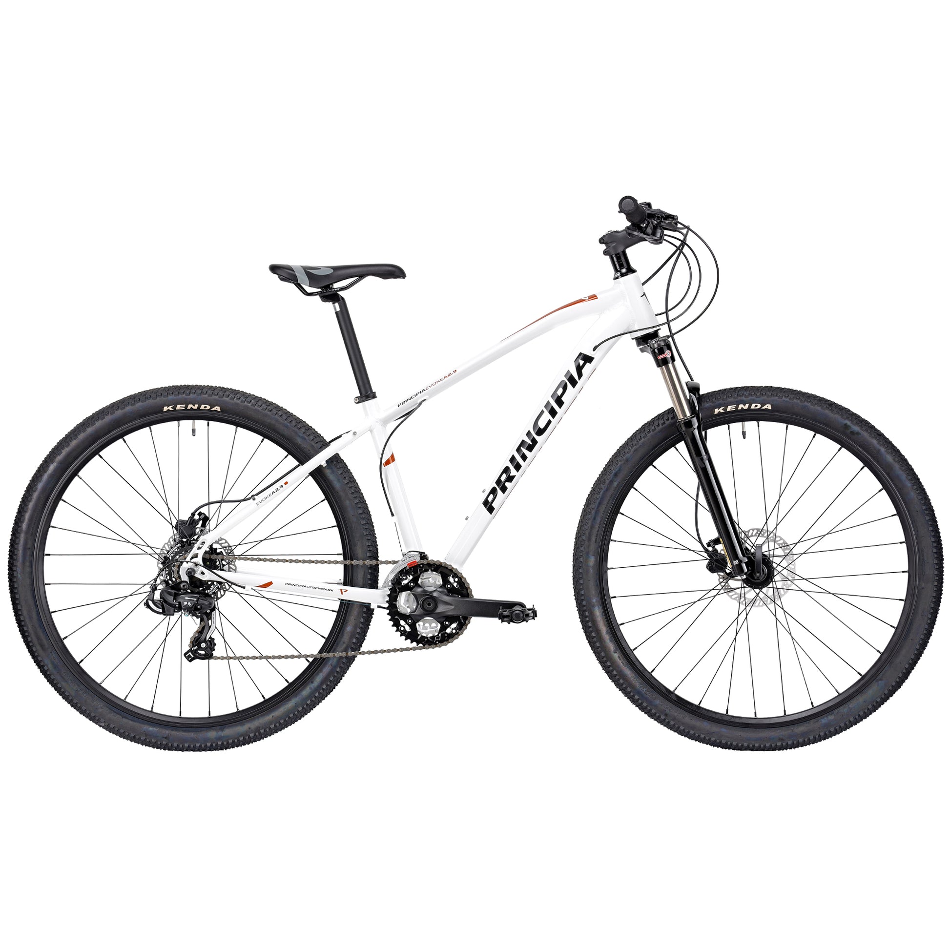 Vit cykel med svart gaffel, framdrev och kedja
