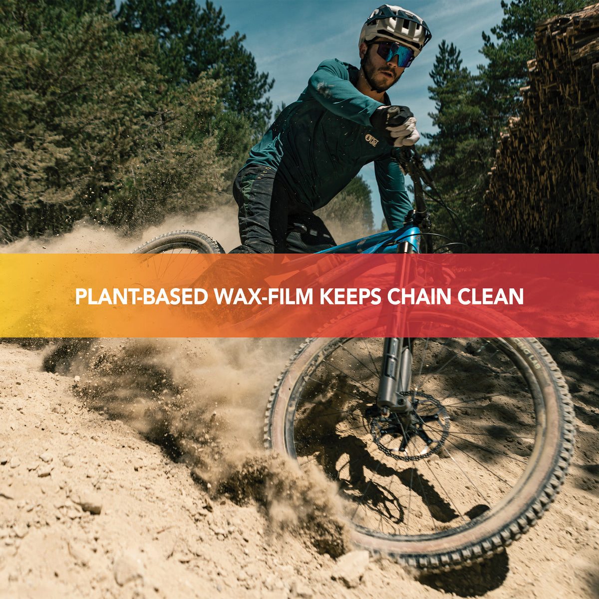 Cyklist med text: plantbaserad vaxfilm håller kedjan ren